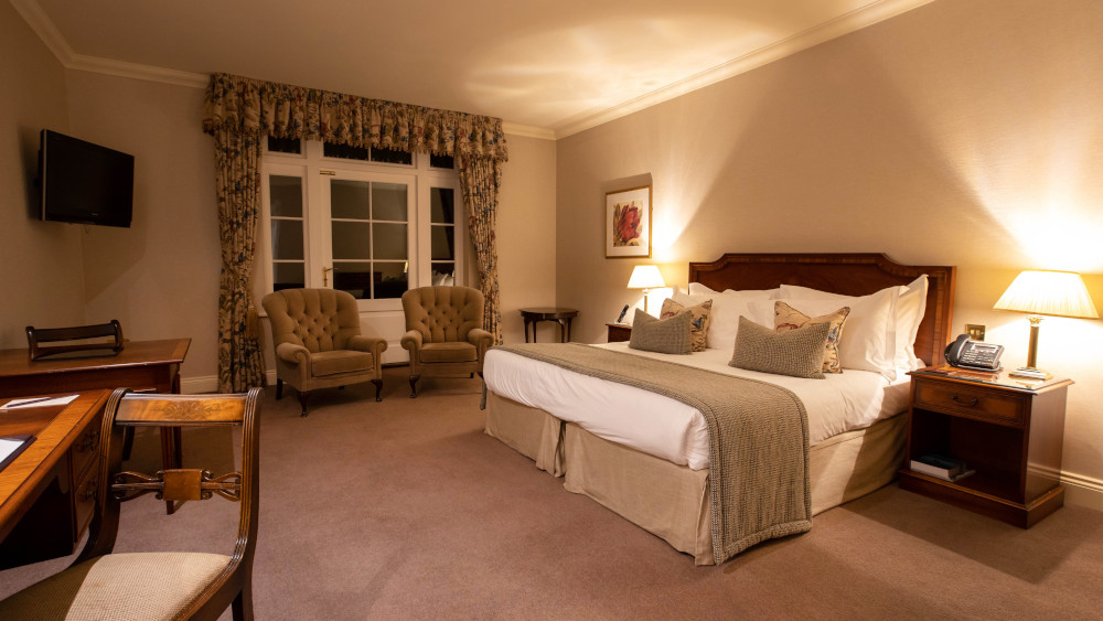 Luton Hoo Dinner, Bed & Breakfast in a Mansion Deluxe